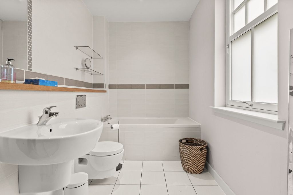 Additional image 12 of 3 bed flat for saleKenilworth Gate, Wellgate Drive, Bridge Of Allan FK9