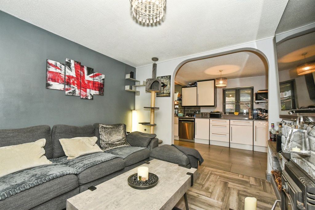 Property photo 3 of 24