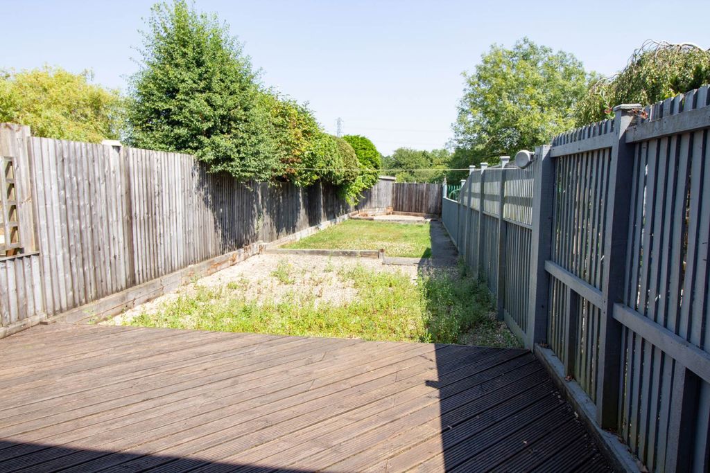 Property photo 2 of 13