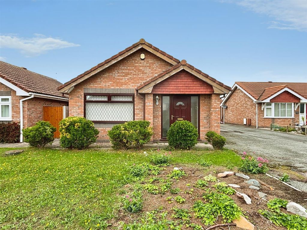 Property photo 1 of 19 Front Aspect