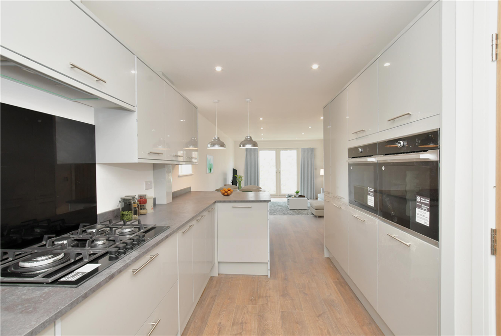 Property photo 3 of 10 Kitchen / Diner