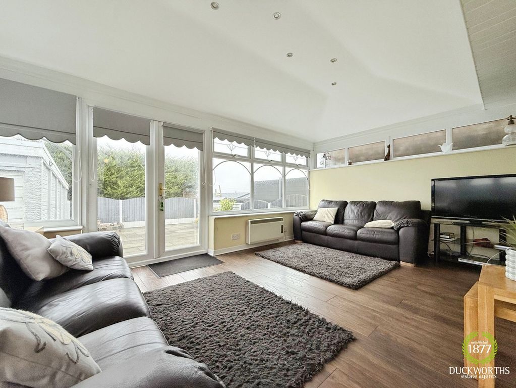 Property photo 2 of 27