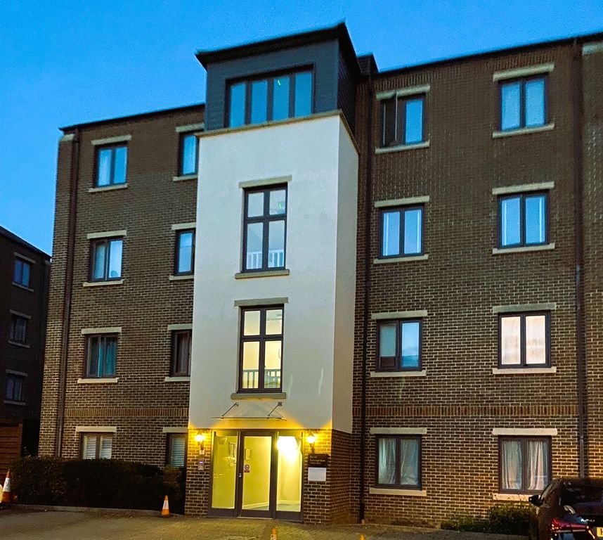 Property photo 1 of 9