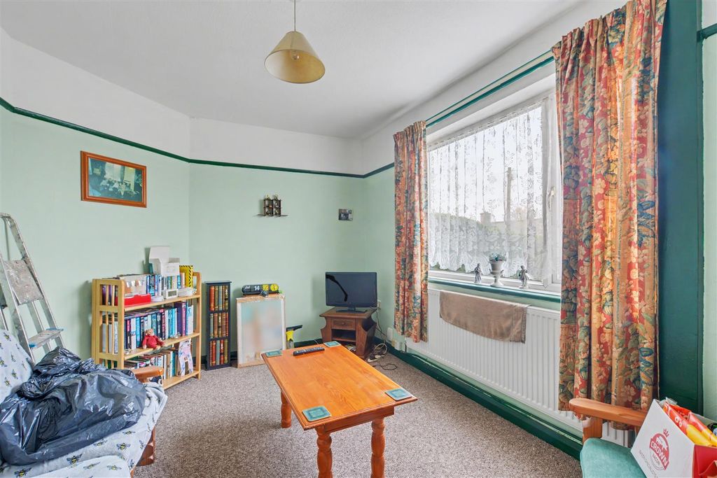 Property photo 3 of 11 Dining Room_1.Jpeg