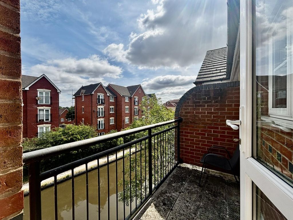 Property photo 2 of 12 Balcony