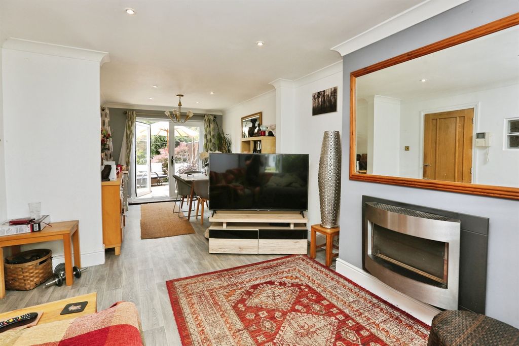 Property photo 2 of 16