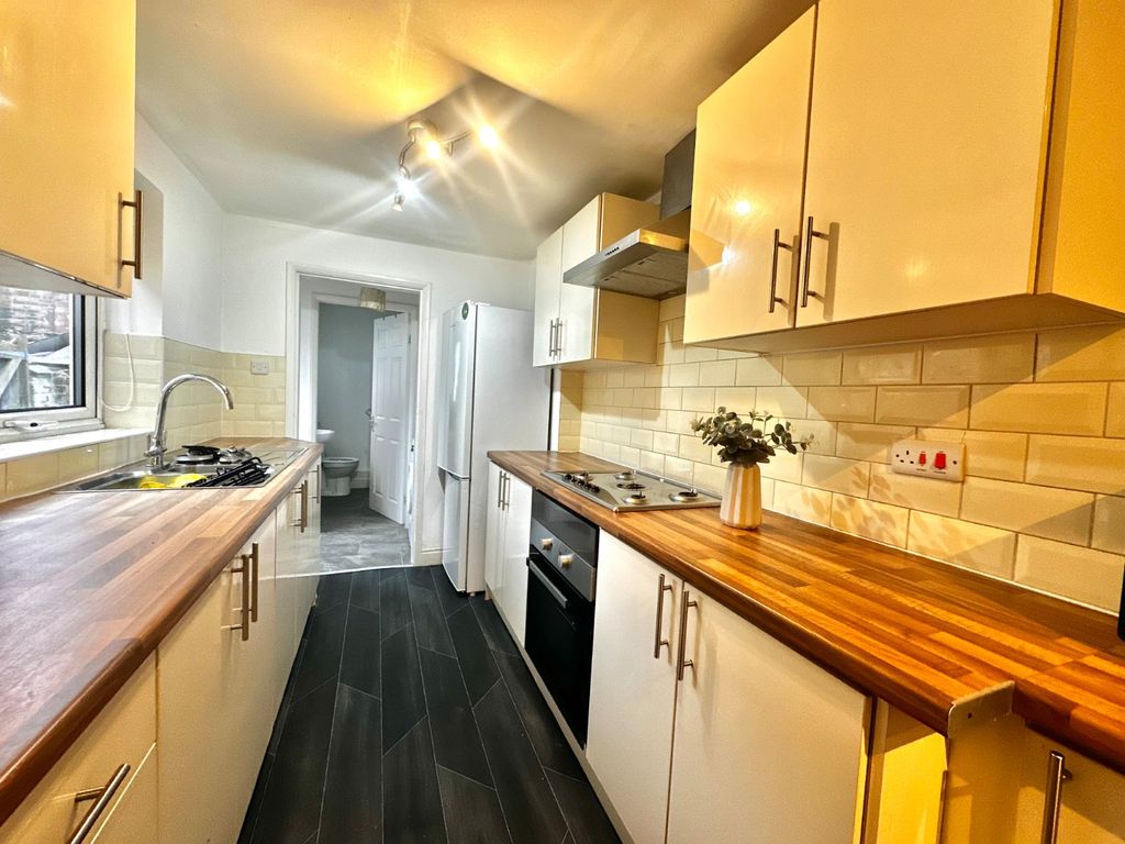 Property photo 2 of 10 Picture No. 08