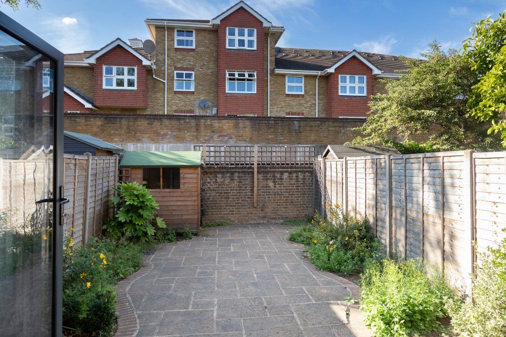 Property photo 3 of 9 Picture No. 27