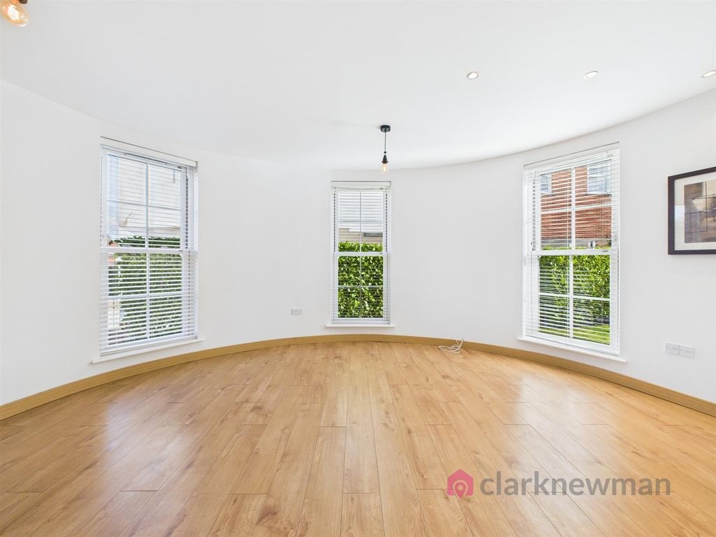 Property photo 3 of 13 Lounge Kitchen Diner