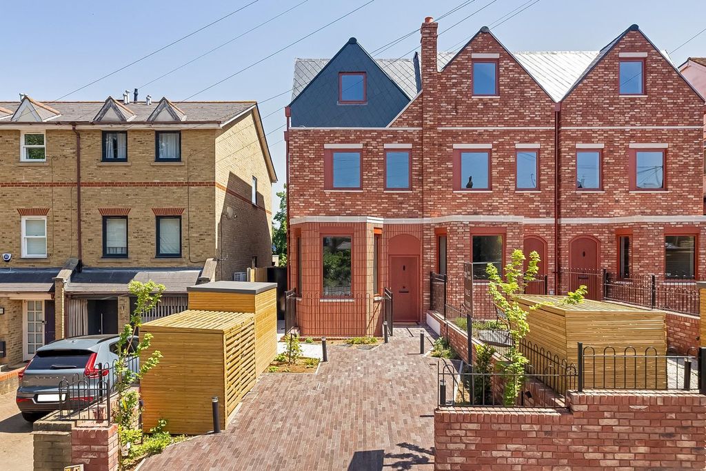 Property photo 1 of 35 Img_2395.Jpg