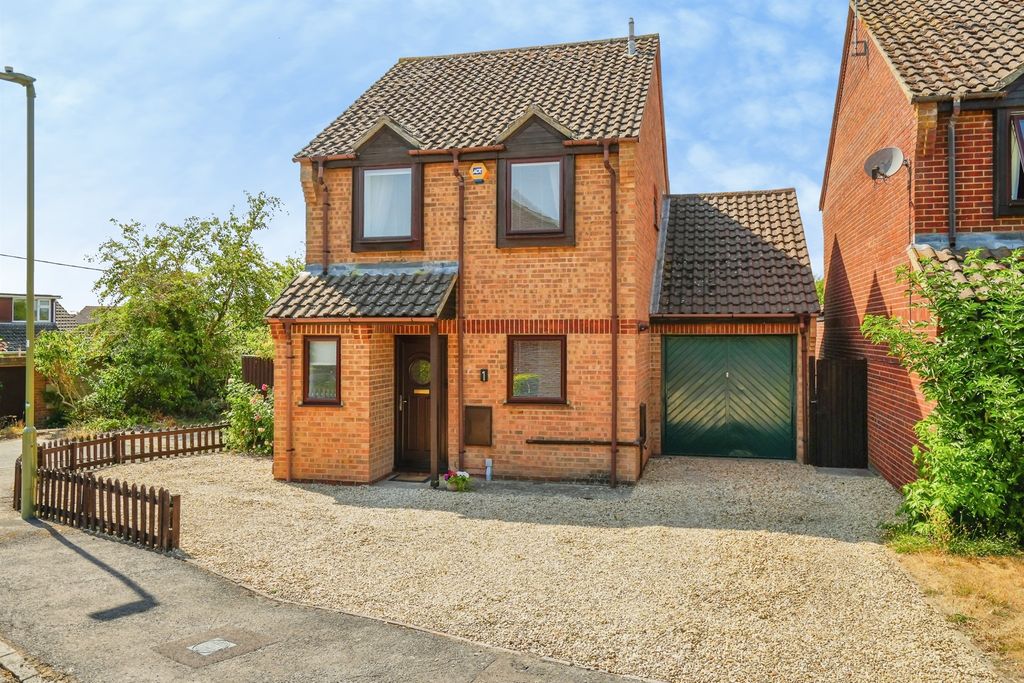 Property photo 1 of 18