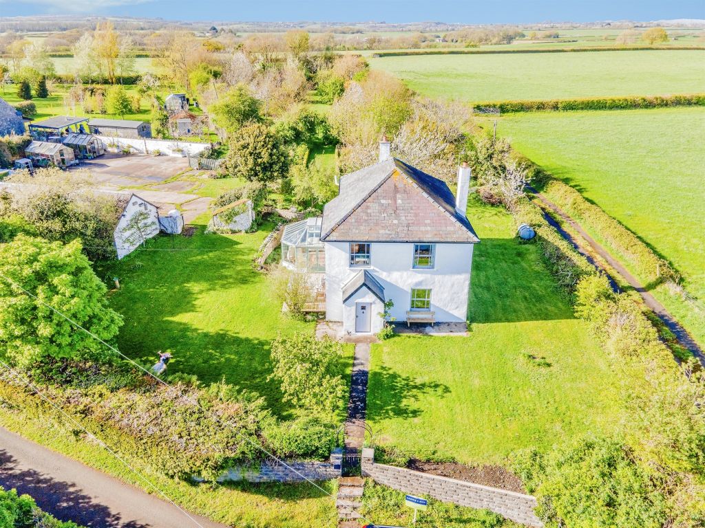Property photo 1 of 33