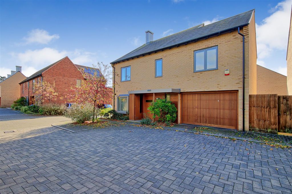 Property photo 1 of 20 Front (2).Jpg