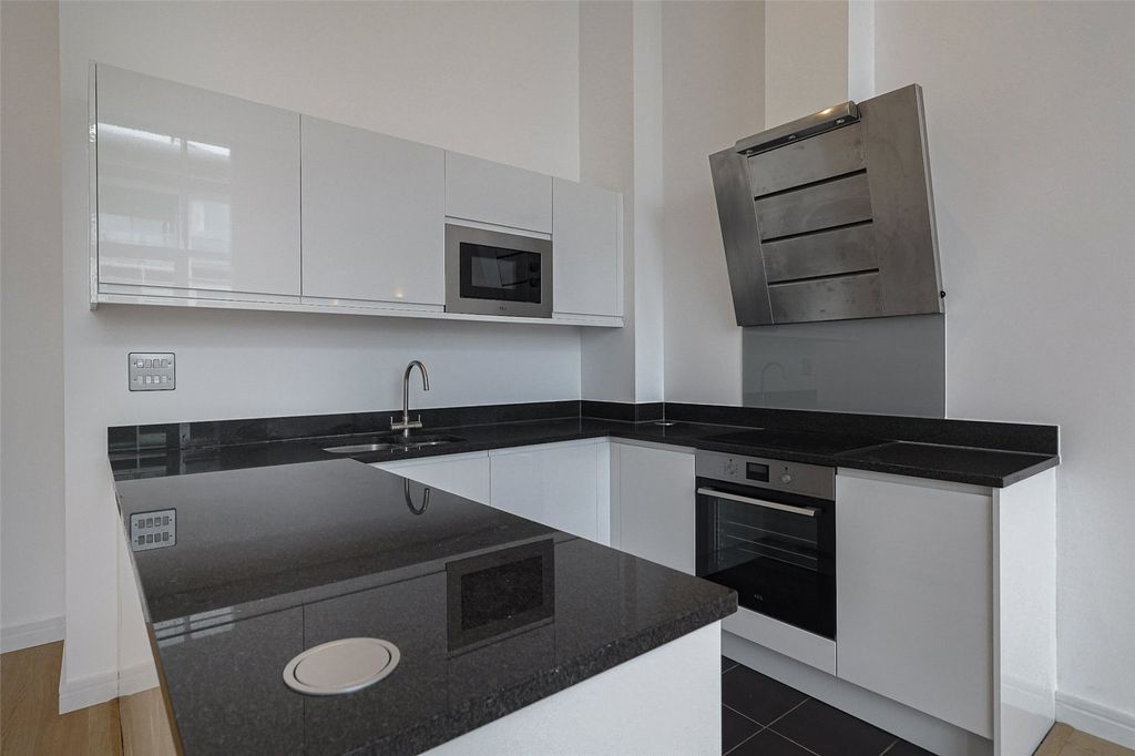 Property photo 2 of 18 Picture No. 09