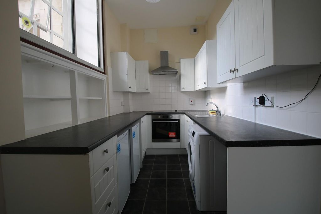 Property photo 2 of 11 Ydlvn.Jpeg