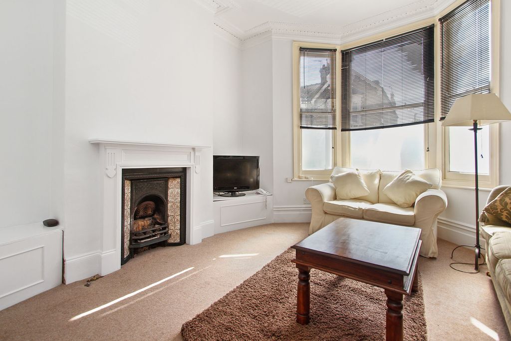 Property photo 2 of 7