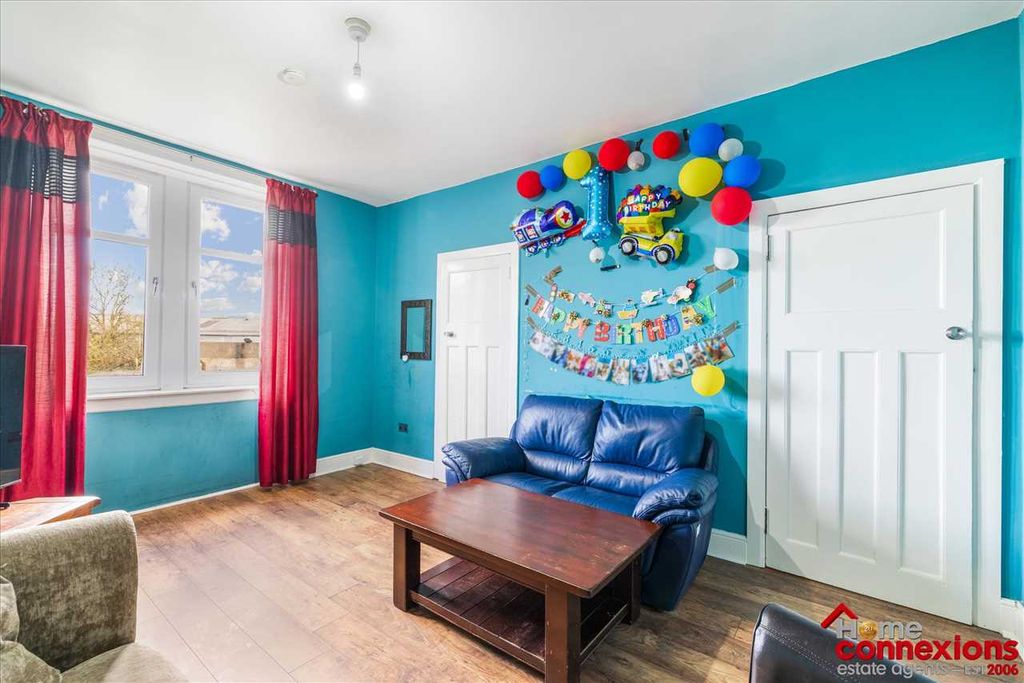 Property photo 2 of 22 Lounge Dining (1)