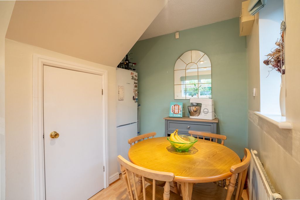 Property photo 3 of 13 25Greystone13