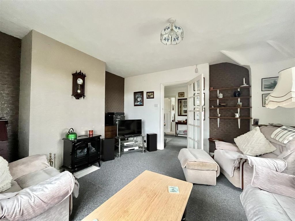 Property photo 3 of 24