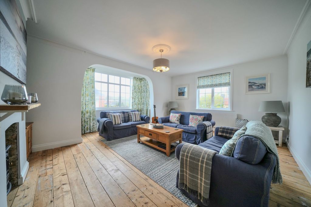 Additional image 4 of 3 bed flat for saleCliff Avenue, Leylands NR27