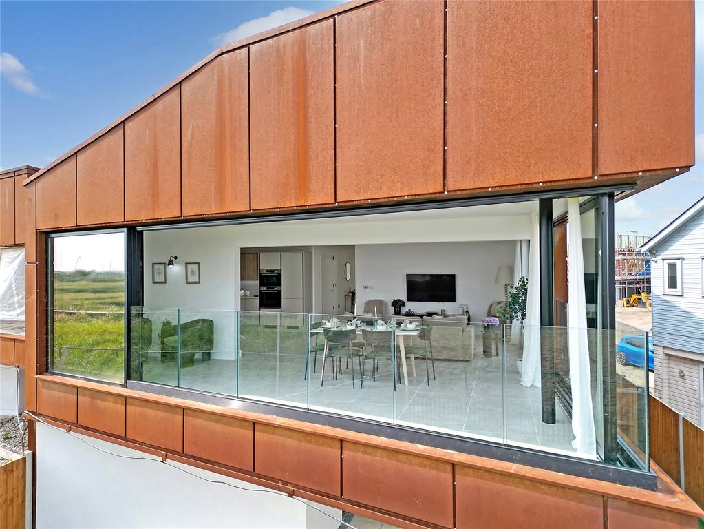 Property photo 1 of 14 Previous Showhome