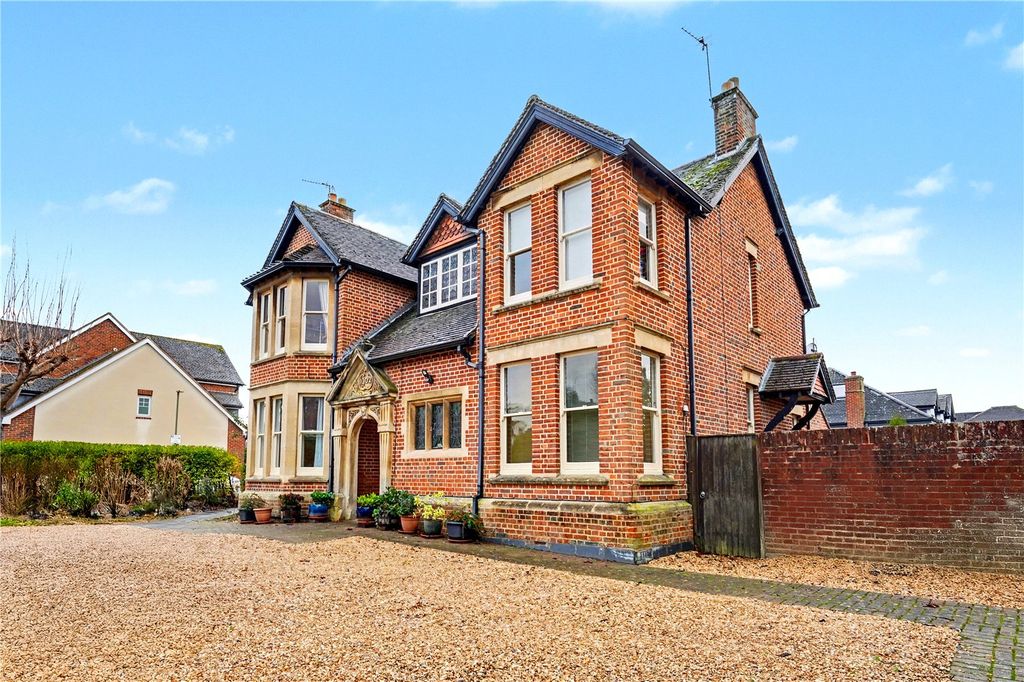 Property photo 1 of 9 Picture No. 27