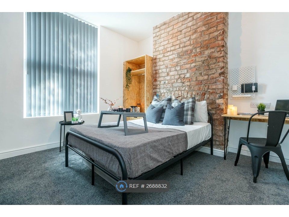 Property photo 1 of 17 Bedroom