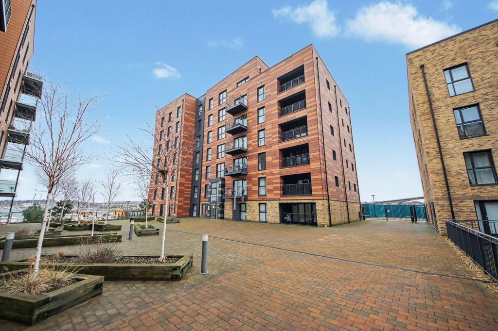Additional image 12 of 1 bed flat for saleThomas Blake Avenue, Southampton SO14
