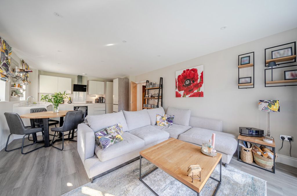 Property photo 3 of 20 Picture 3