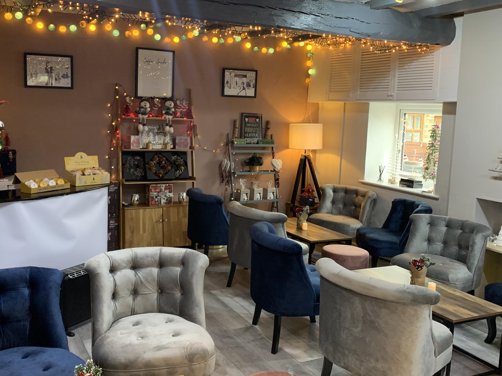 Property photo 1 of 7 Photo 0