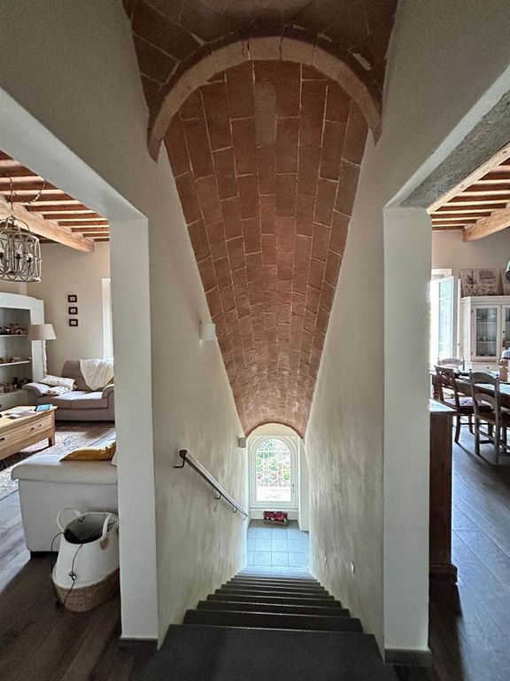 Property photo 3 of 30