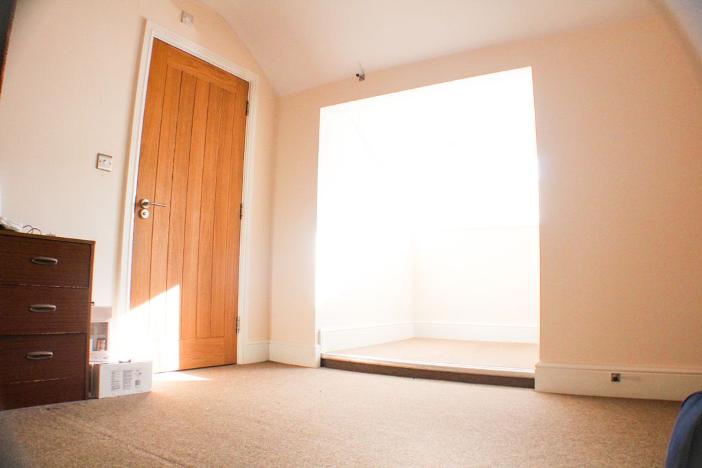 Property photo 1 of 3