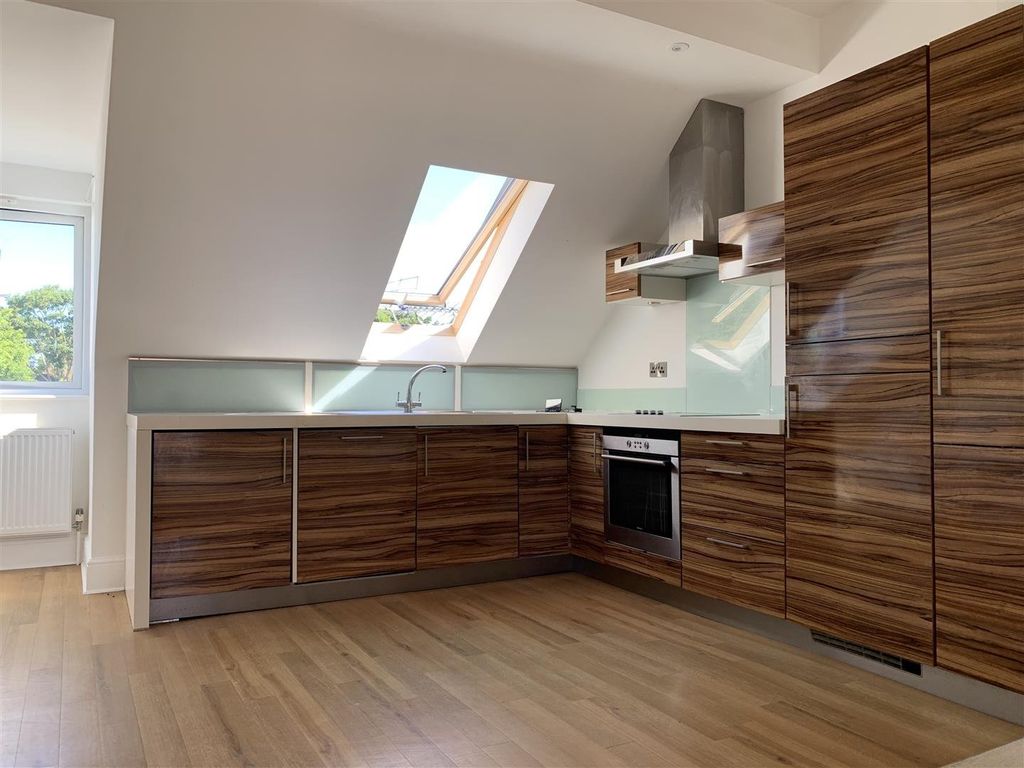 Property photo 2 of 11 Picture 2