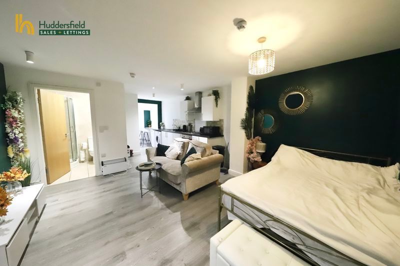 Property photo 1 of 4 Studio