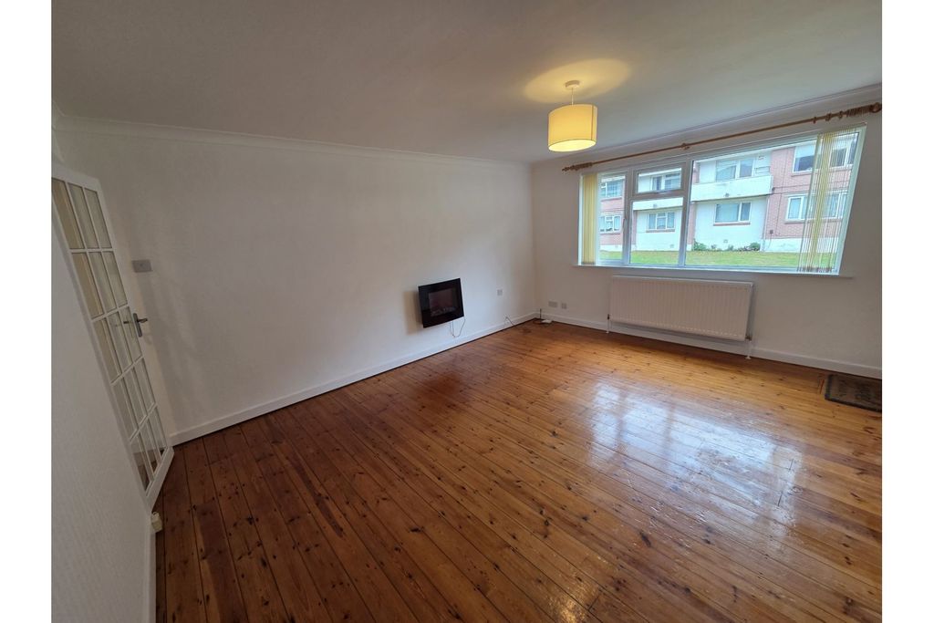 Property photo 2 of 11 Lounge/Dining Room