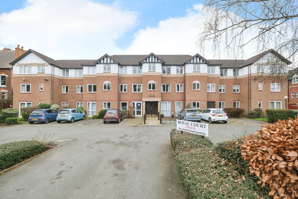 Property photo 1 of 17