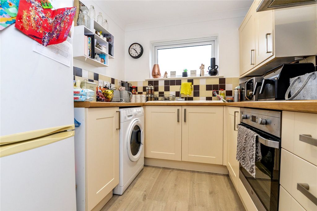 Property photo 3 of 17 Picture No. 26