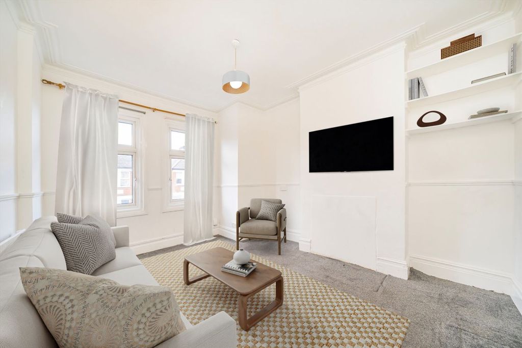 Property photo 2 of 6