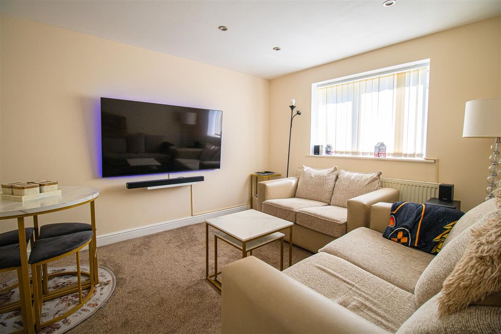 Property photo 2 of 15 Reception Room