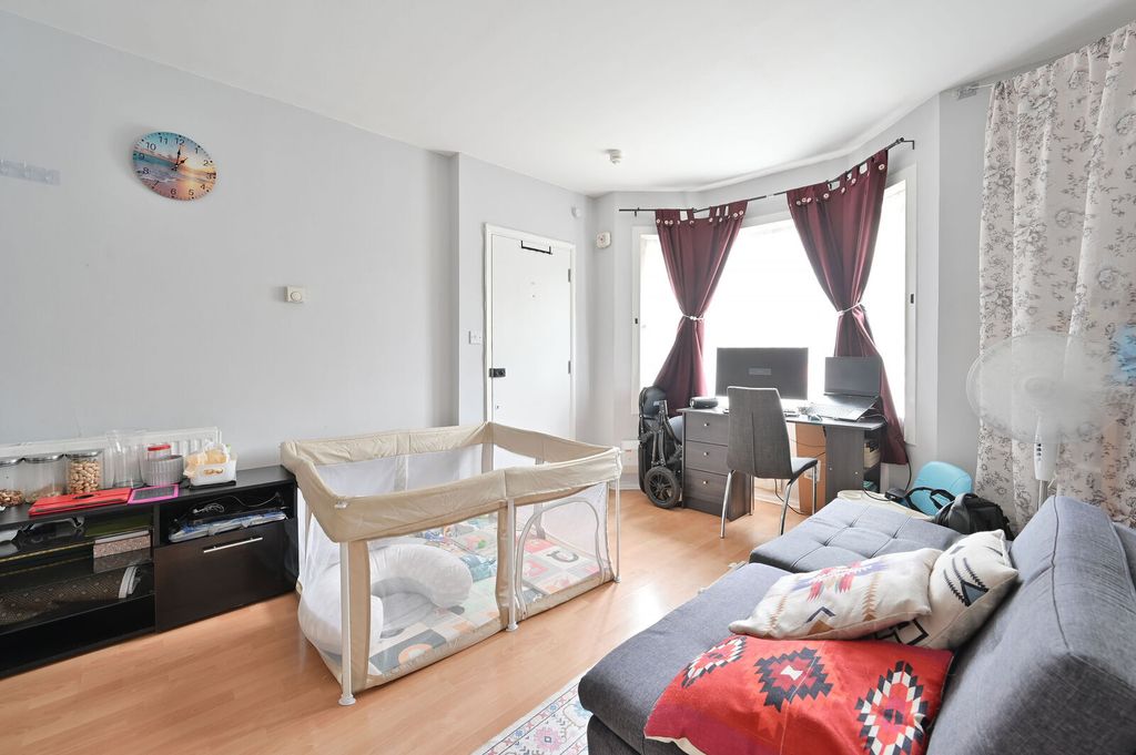 Property photo 1 of 6