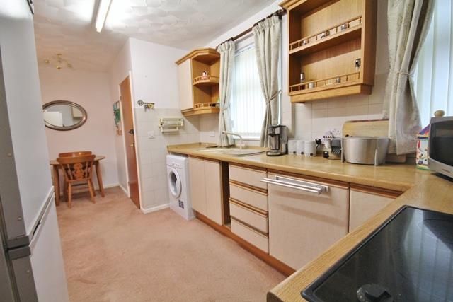 Property photo 3 of 11 Kitchen