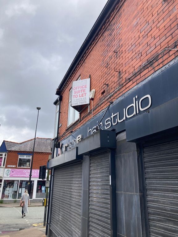 Property photo 3 of 9 Photo 1