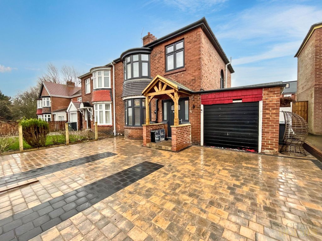 Property photo 1 of 25