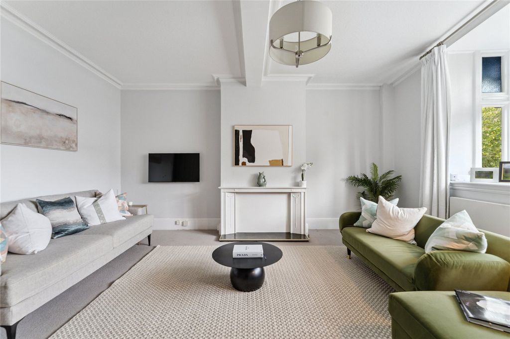 Property photo 1 of 16 Picture No. 24