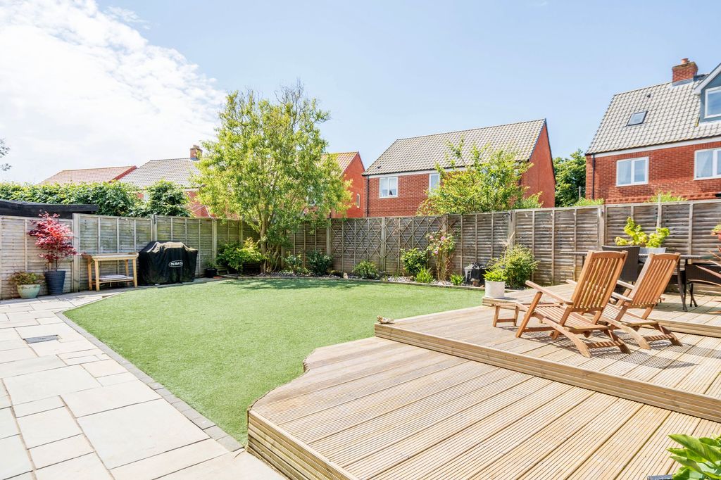 Property photo 2 of 22