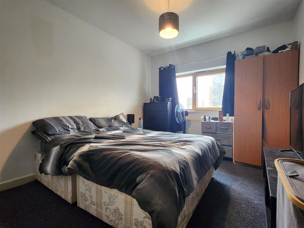 Property photo 2 of 6 B1.Jpg