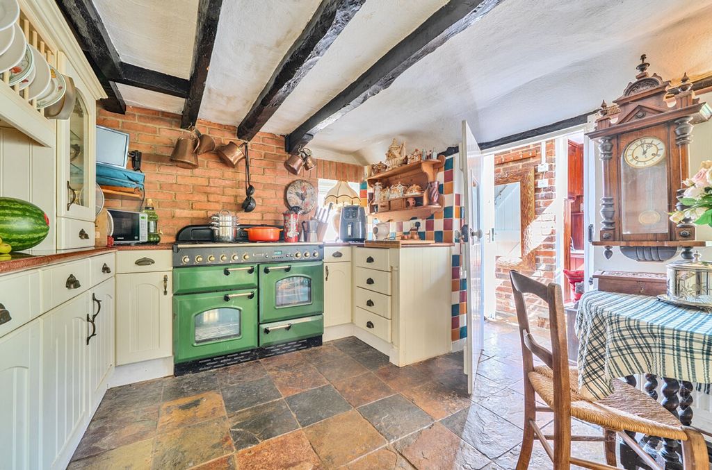 Property photo 3 of 18
