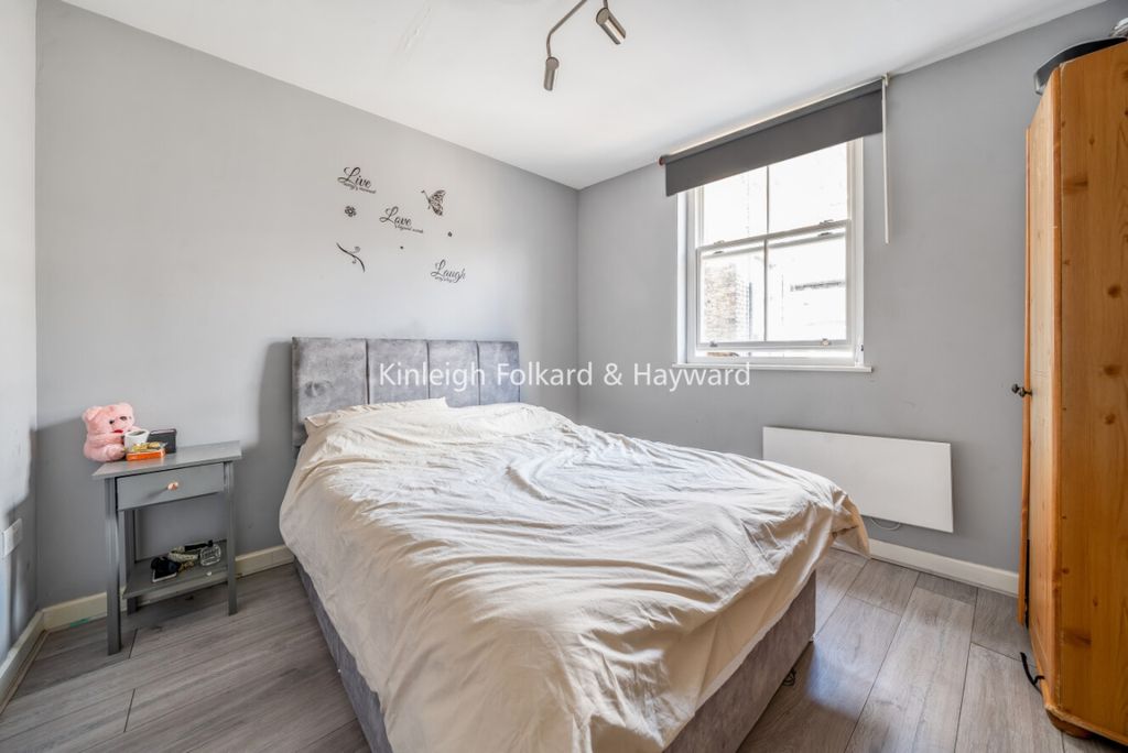 Property photo 3 of 5 Bedroom