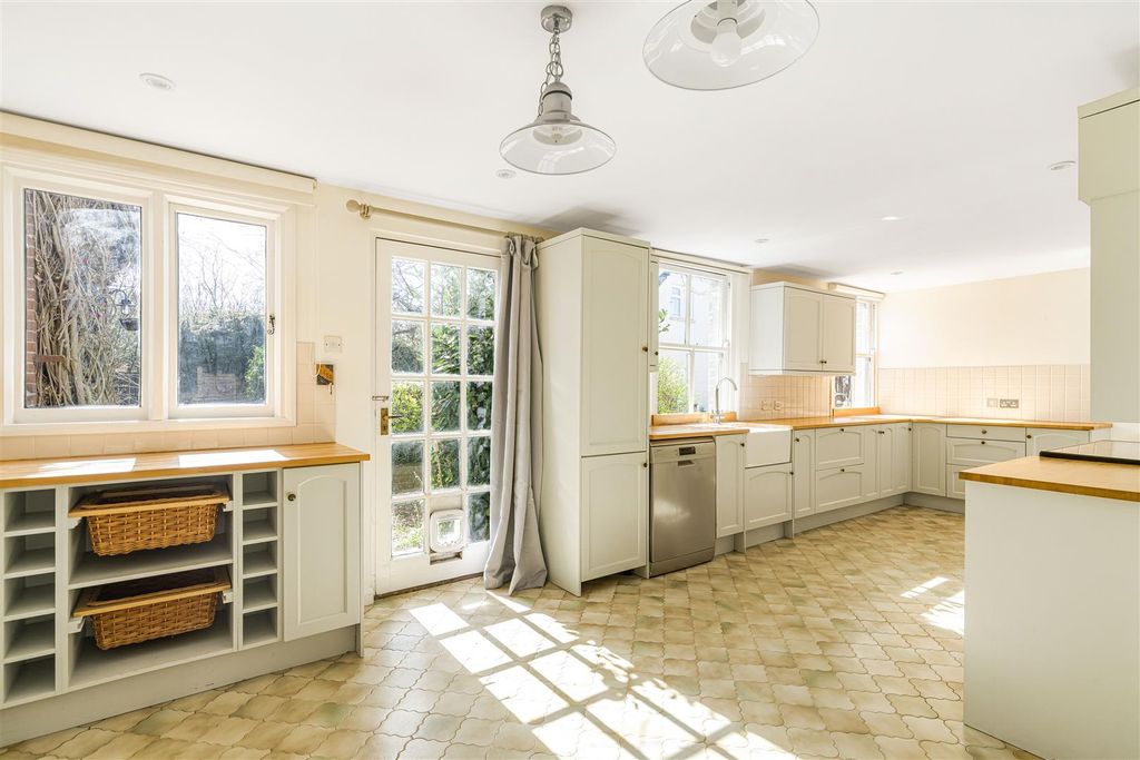 Property photo 3 of 38 19_76431.Jpg