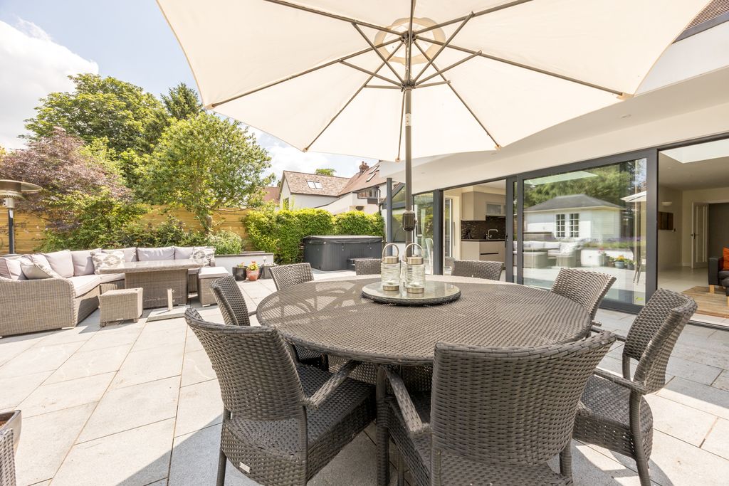 Property photo 3 of 26